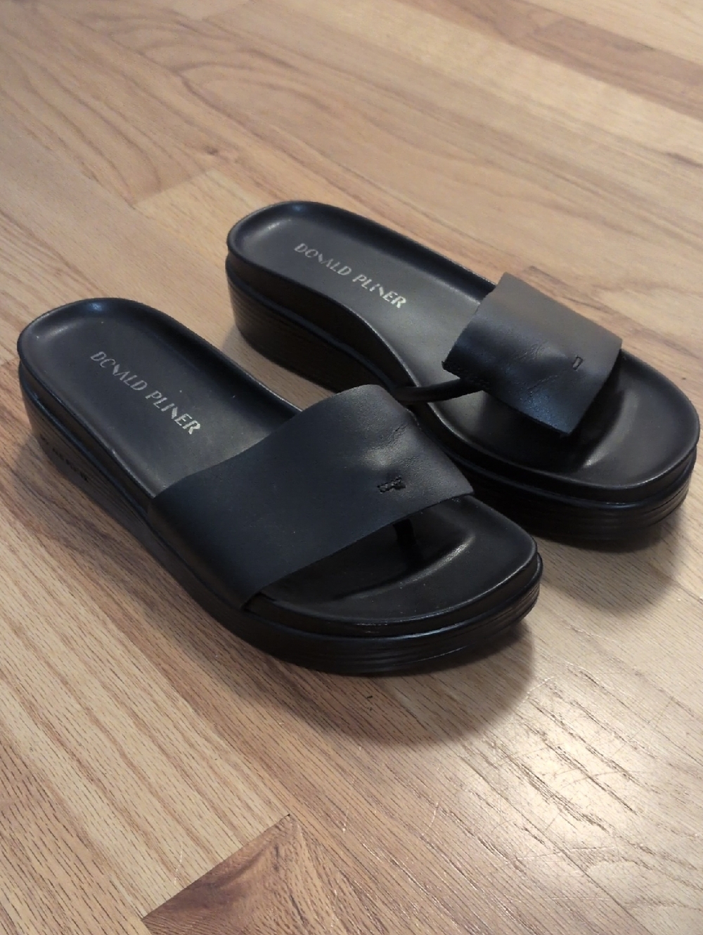 Donald Pliner Fifi Slide Sandals